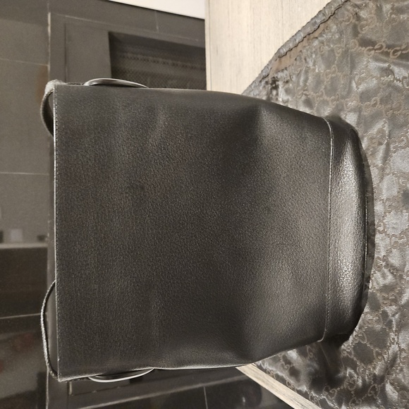 Gucci bucket bag medium size. With zip compartment. - Picture 3 of 8